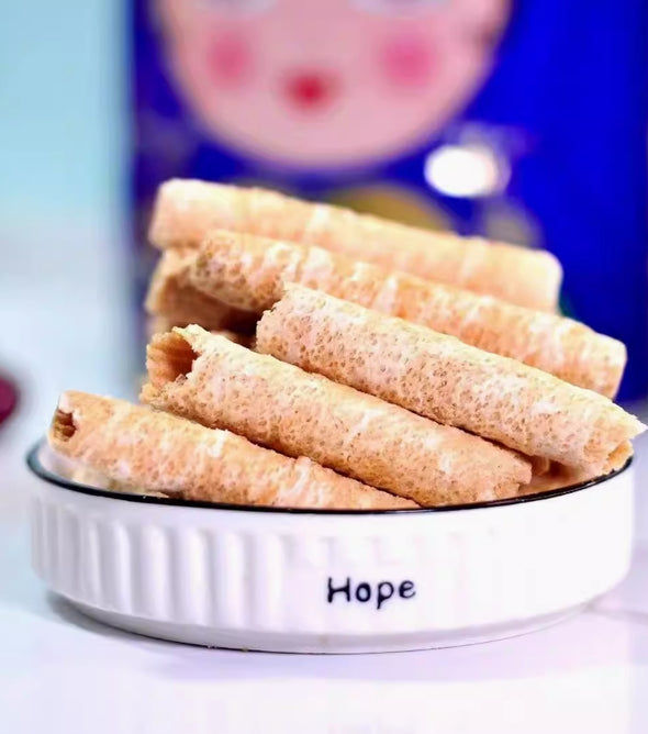 Russian-flavored coconut roll crispy biscuits, tin box cookies with an exotic flavor, perfect for festival gifts. 108g/1 can.