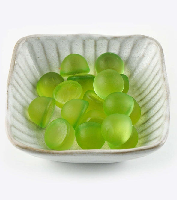 Green Grape - Flavored Gummy Candies: Fruit - filled center with a bouncy outer layer for a dual - texture treat. Intensely fruity, sweet yet not cloying. 70g/2.47oz*1 bag, ideal for casual snacking.