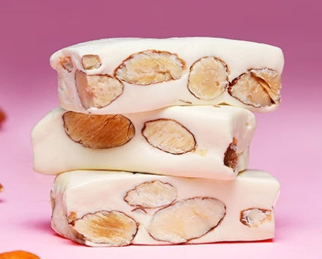 Cranberry Candies: Sweet, Moderately Chewy, Attractive in Color, Bursting with Fruit Aroma, Delicious and Fragrant, 28g/Box