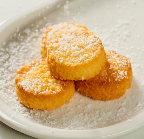 Coconut Crisps - Fluffy, Crunchy, Golden and Appealing, Filled with Rich Coconut Aroma, Small and Delicate, Individually Packaged for Easy Carrying,108g/Box