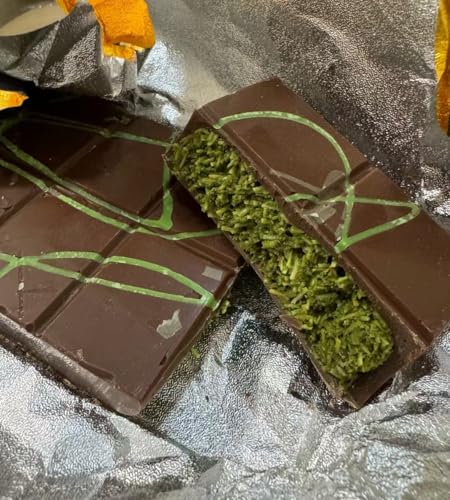 Dubai Style Chocolate, Pistachio flavor,Crispy Filling,Dark chocolate,individually wrapped, Festive Candy, Festive Gift Box, Snack,7.05oz (Pack of 1)